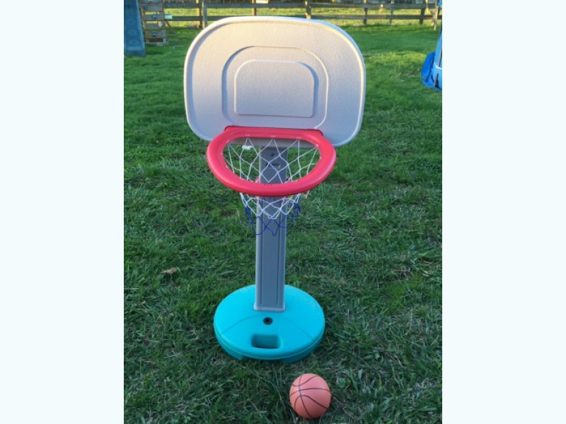 Basketball hoop
